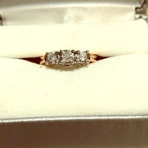 🌹🌹10k rose gold diamond ring🌹🌹